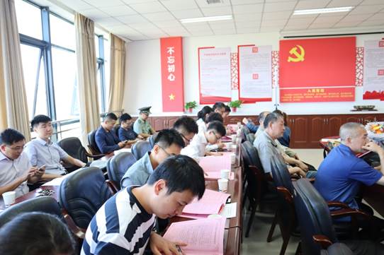 说明: H:\家里办公文件\师德师风建设\2020年教师节有关工作——教工部\公司礼敬吾师教师节活动\教师节照片\IMG_1200.JPG